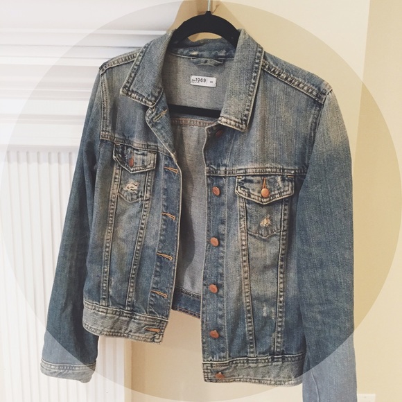 Distressed Gap Jean Jacket