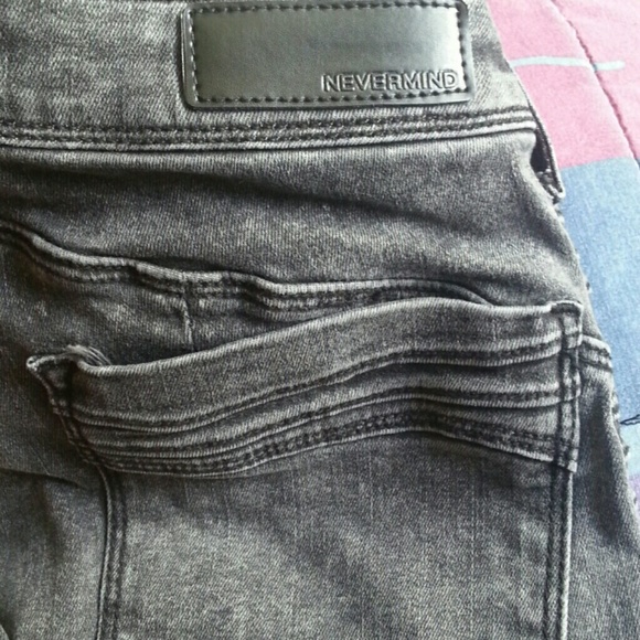 Grey washed Denim - Picture 2 of 4