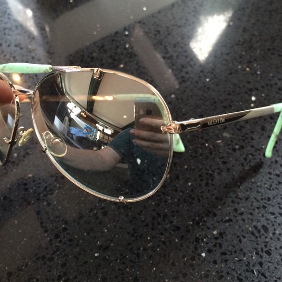 Valentino Sunglasses - Picture 3 of 3