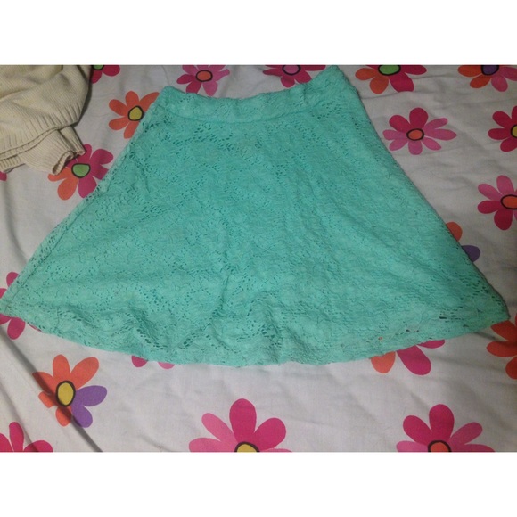 Lace short skirt. Perfect for summer!!! - Picture 2 of 2