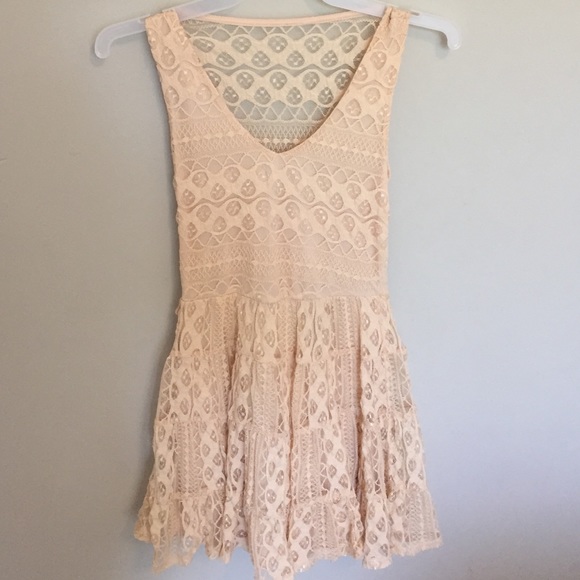 Wet Seal Dresses & Skirts - Wet seal nude lace dress