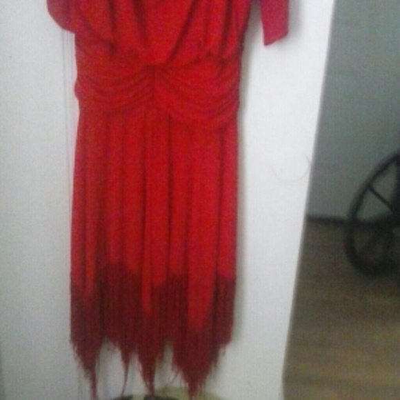 Dresses - Picture 3 of 3