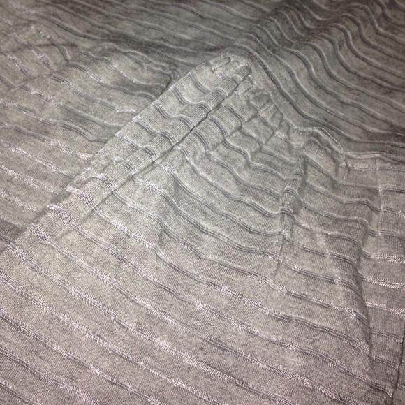 COMFY PEPLUM SHIRT - Picture 2 of 3