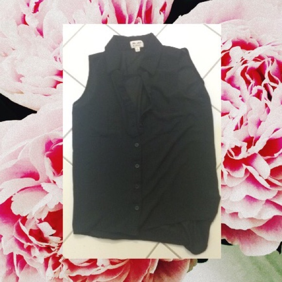 Black sheet top 💫TRADED💫