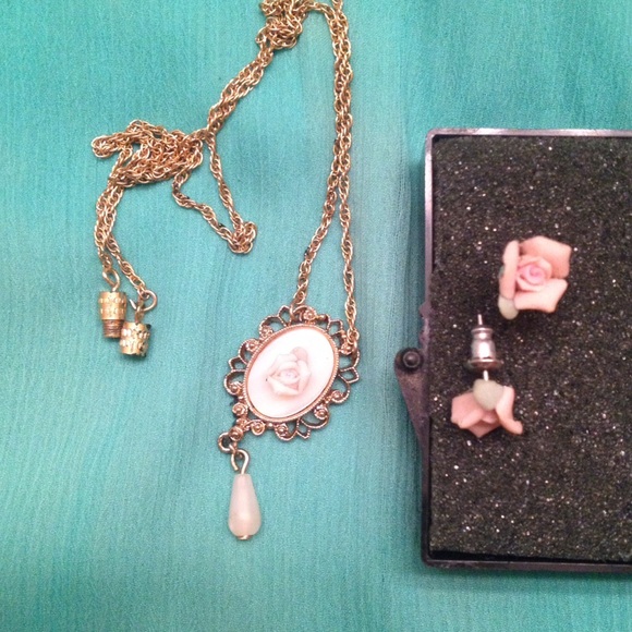 Vintage necklace and earrings!