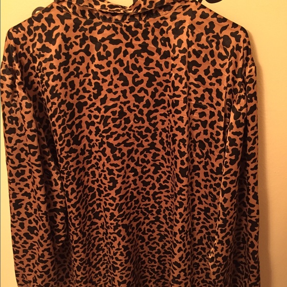 Leopard Oversized Blouse - Picture 3 of 3