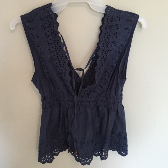 American eagle dark blue top
