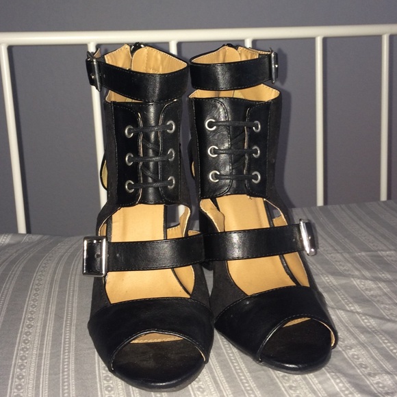 Charlotte Russe Heels - Picture 1 of 4