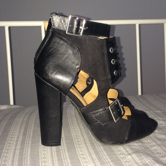 Charlotte Russe Heels - Picture 2 of 4