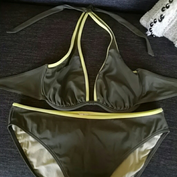 VS bikini