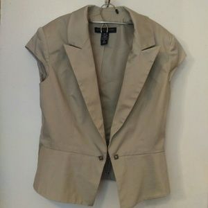 Tan Fitted Short-sleeve Jacket