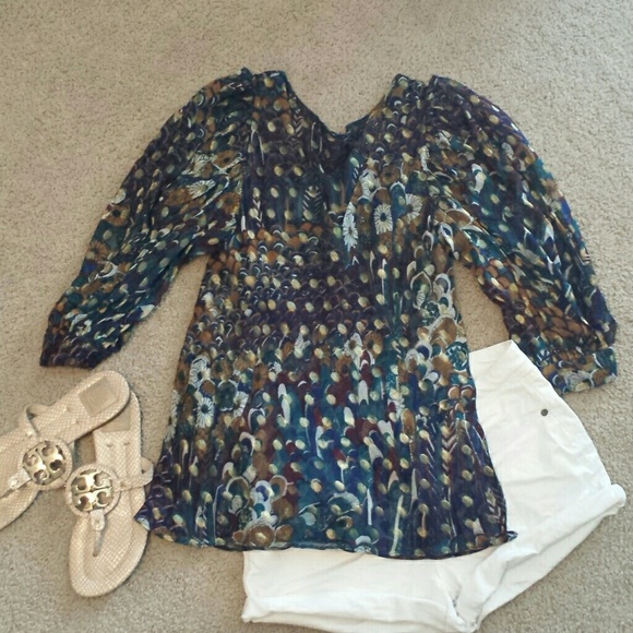 Gracia pecock colored bishop sleeve blouse