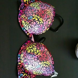 Limited edition Pink Victoria Secret bra