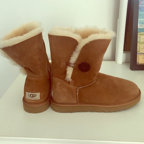 UGG BOOTS- BRAND NEW, NEVER WORN.