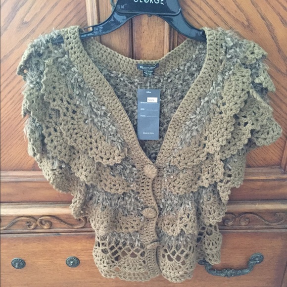 Open knit cropped top