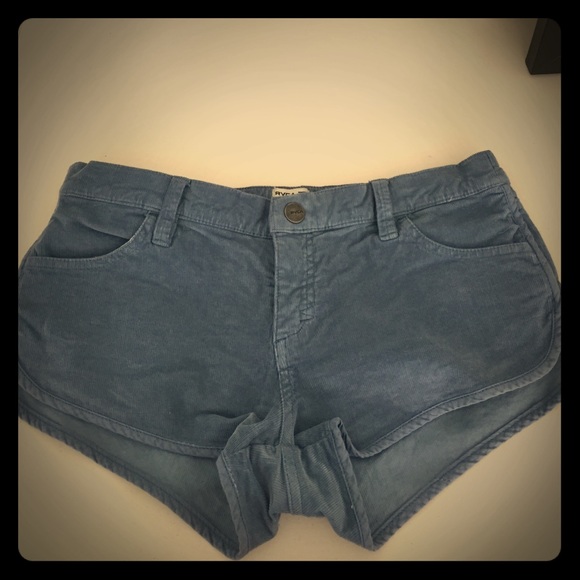 Never worn!! RVCA short shorts- 70's style