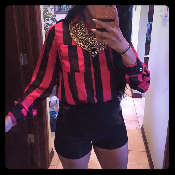 Black and red stripes top