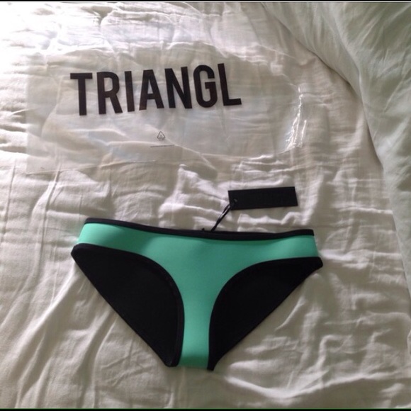 Brand new triangl bottoms with tags