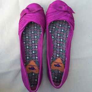 Rocketdog fushia flats