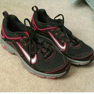Nike trail tennis shoes.