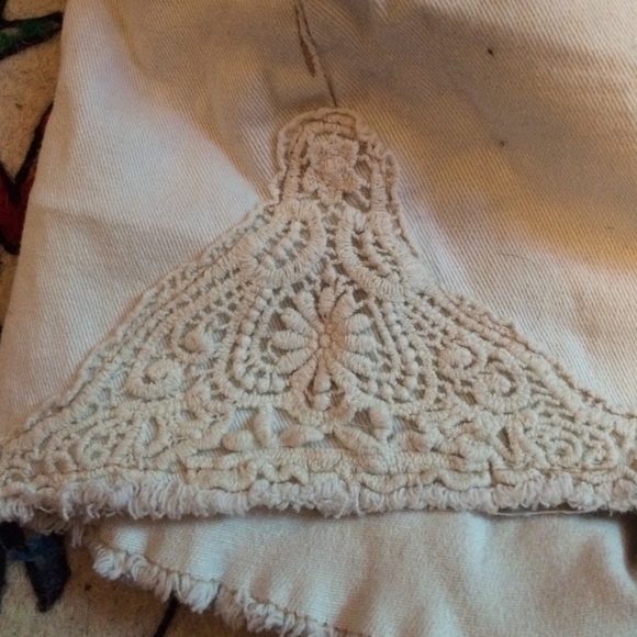 Shorts - Picture 2 of 4