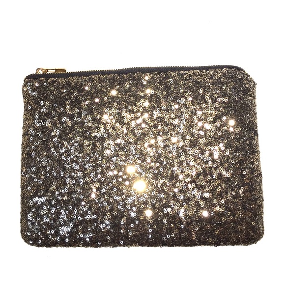 Sequen gold clutch