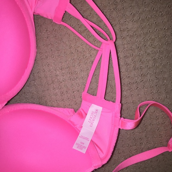 🎁Bundled NEW VS strappy bra - Picture 2 of 4