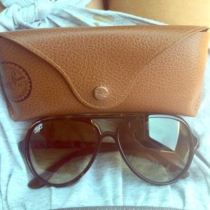 Ray Ban Plastic Tortoise Shell Sunglasses