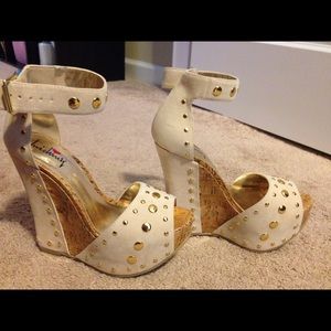 Off white studded wedges