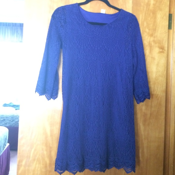 Blueish/purple lace dress