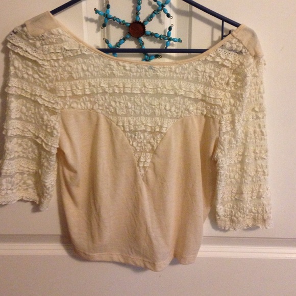 Off white cropped quarter sleeve