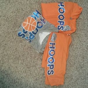 Long sleeve shirt sweat shirt and pants