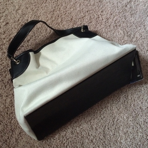 🆓Cosmetics bag! - Picture 4 of 4