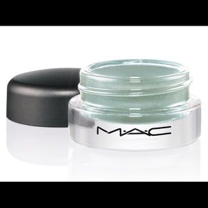 MAC Paint Pot