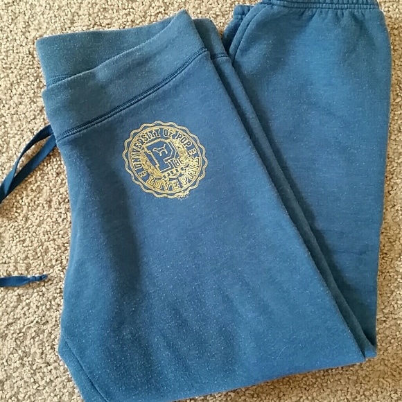 PINK Victoria's Secret Capri Sweats - Picture 2 of 3