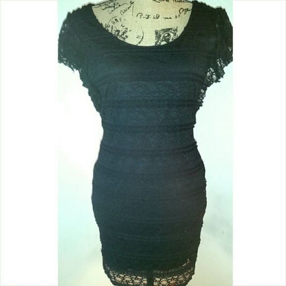 Dresses & Skirts - Black Lace XL Short Sleeve Mini Bodycon Dress