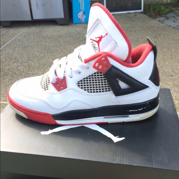 Air Jordan Fire Red 4s