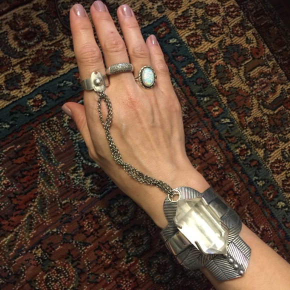 SOLD! | New Quartz Spell Thunderstruck Cuff - Picture 3 of 3