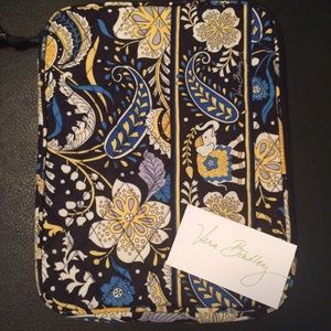 Vera Bradley iPad Sleeve (NWOT)