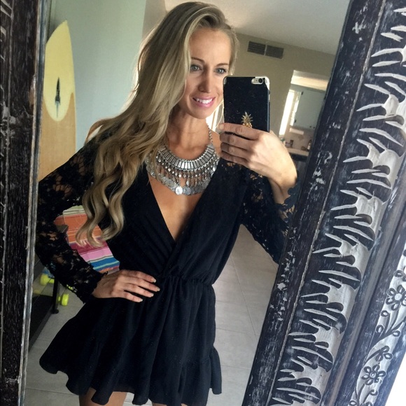 NWT black lace sleeve romper Large