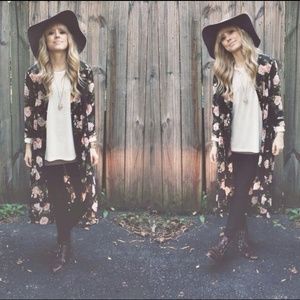 🌸🌺🌷✨✨long floral  kimono🌸🌺🌷✨✨