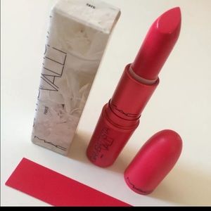 MAC GIAMBATTISTA VALLI TATS LIPSTICK BNIB