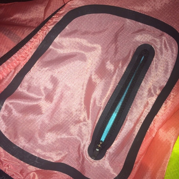 Nike jacket - Picture 3 of 4