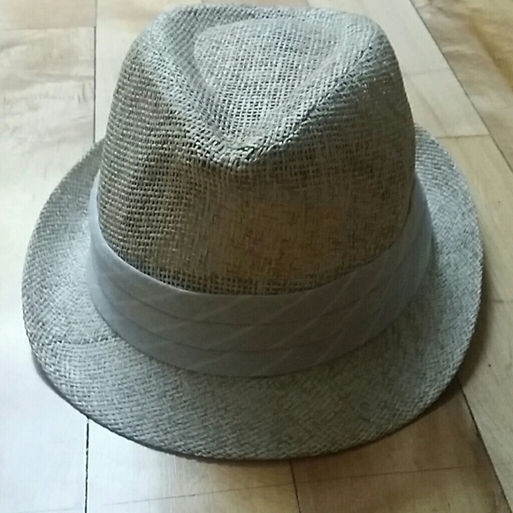 Tan pugs hat