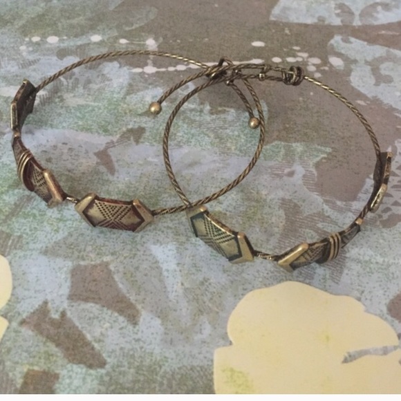 Set of 2 Bangle Bracelets - Picture 2 of 4