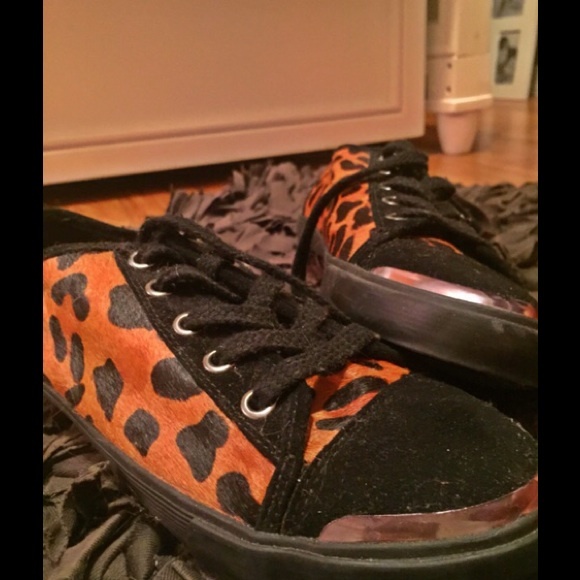 Nine West Fashion Leopard sneakers. Never worn. - Picture 1 of 3