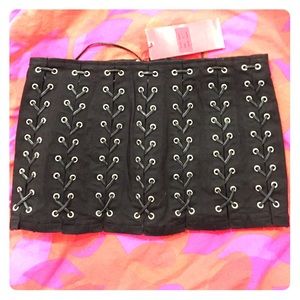 Sexy black skirt! NEVER WORN!