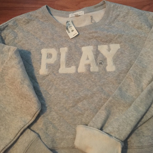 "PLAY" Quilted Front, Crop Sweat Shirt