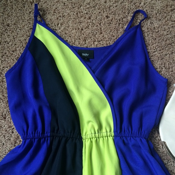 *SOLD in bundle- 🎉2xHP🎉 Light dress - Picture 2 of 3