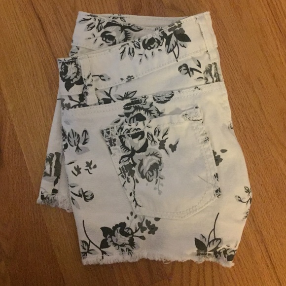 Flower shorts